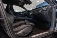 Volvo V60 2.0 B4 Mild-Hybrid Plus Dark 2 145kW thumbnail