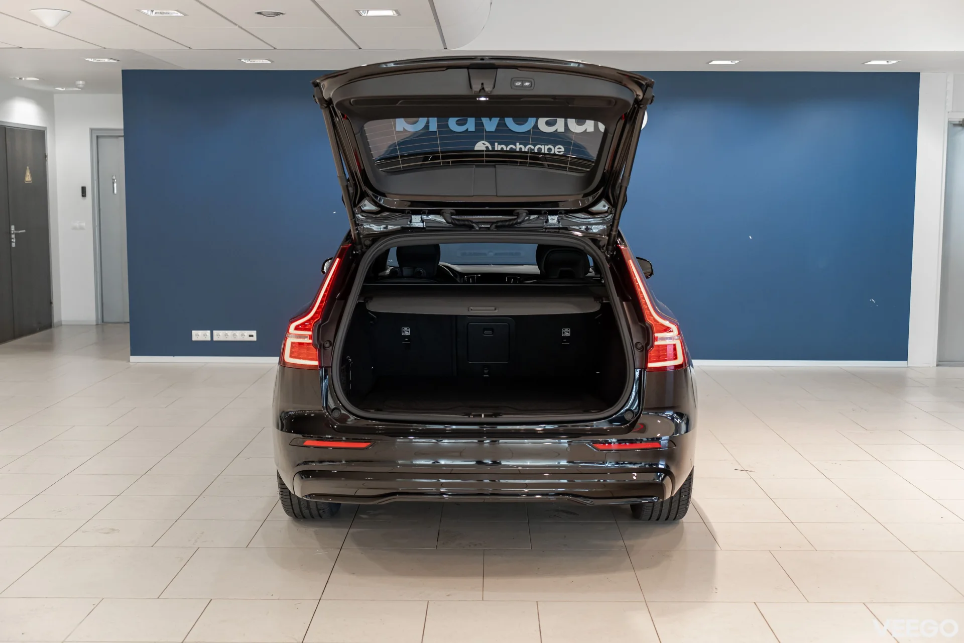 Volvo V60 2.0 B4 Mild-Hybrid Plus Dark 2 145kW