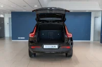 Volvo XC40 B3 Mild-Hybrid Plus Black Edition 2WD 2 120kW thumbnail
