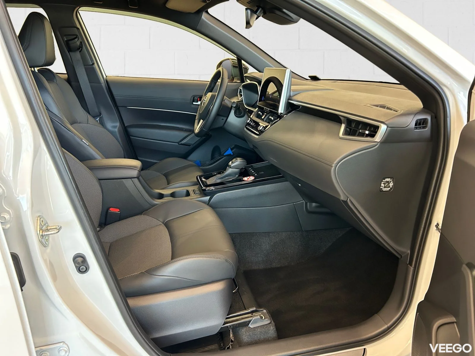Toyota Corolla Luxury Hybrid 2 98kW