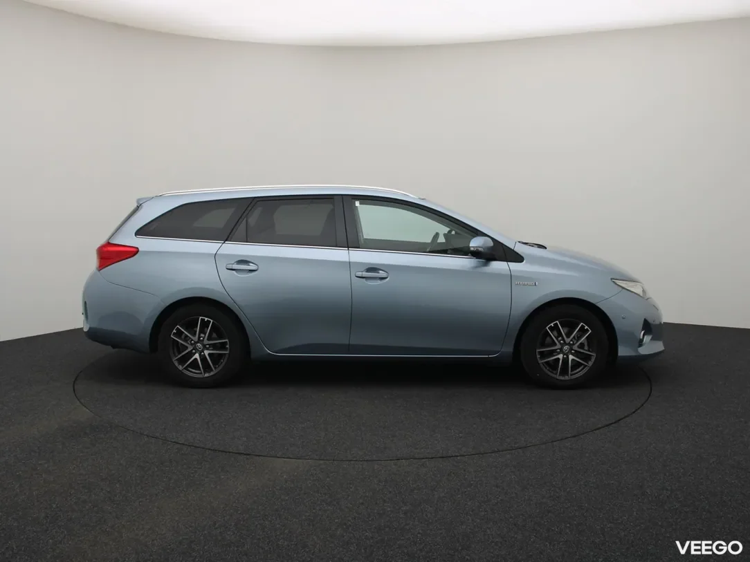Toyota Auris 1.8 100kW