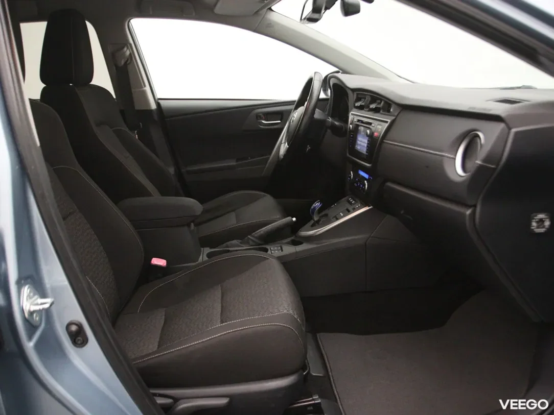 Toyota Auris 1.8 100kW