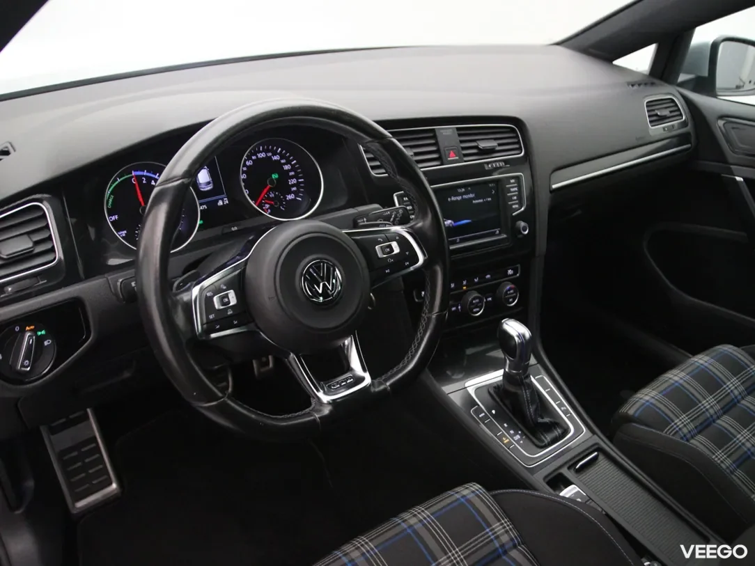 Volkswagen Golf 1.4 150kW
