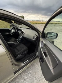 Volvo XC60 2.0 100kW thumbnail