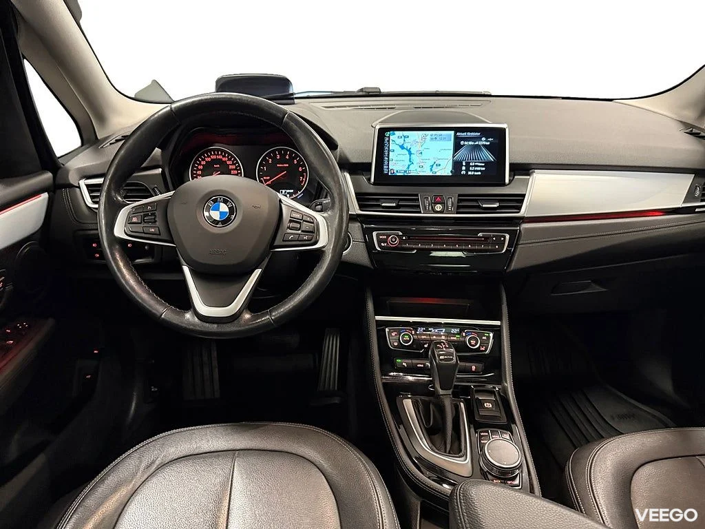 BMW 225 xe Active Tourer 224HK Luxury Line /Pano /HuD 165kW