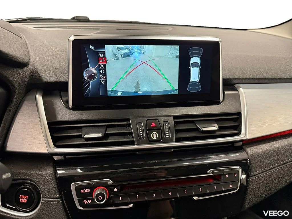 BMW 225 xe Active Tourer 224HK Luxury Line /Pano /HuD 165kW