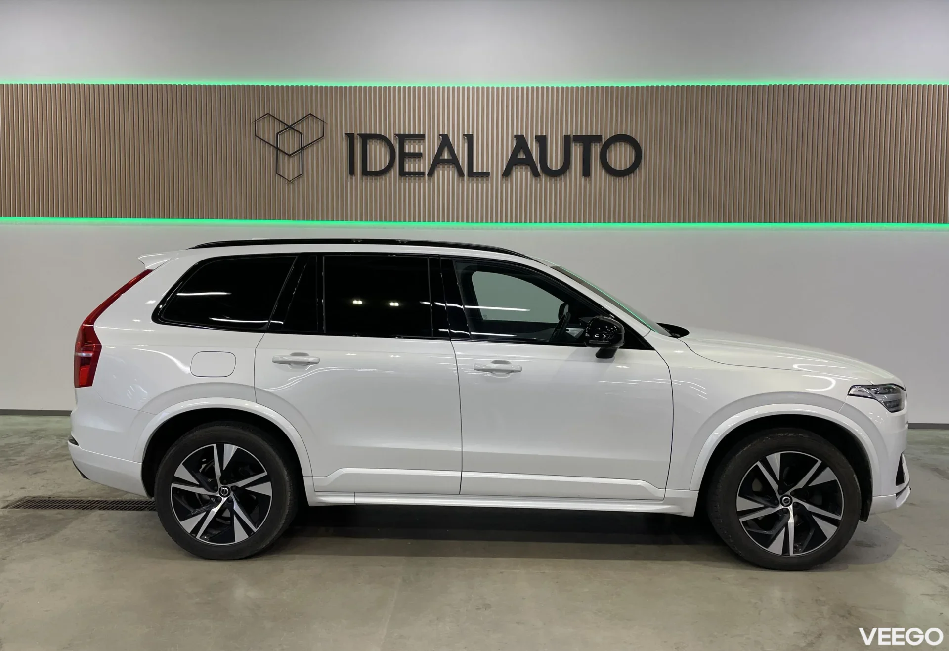 Volvo XC90 R-Design Intelli Safe Pro MY22 2.0 B5 Kers Mild Hybrid 173kW