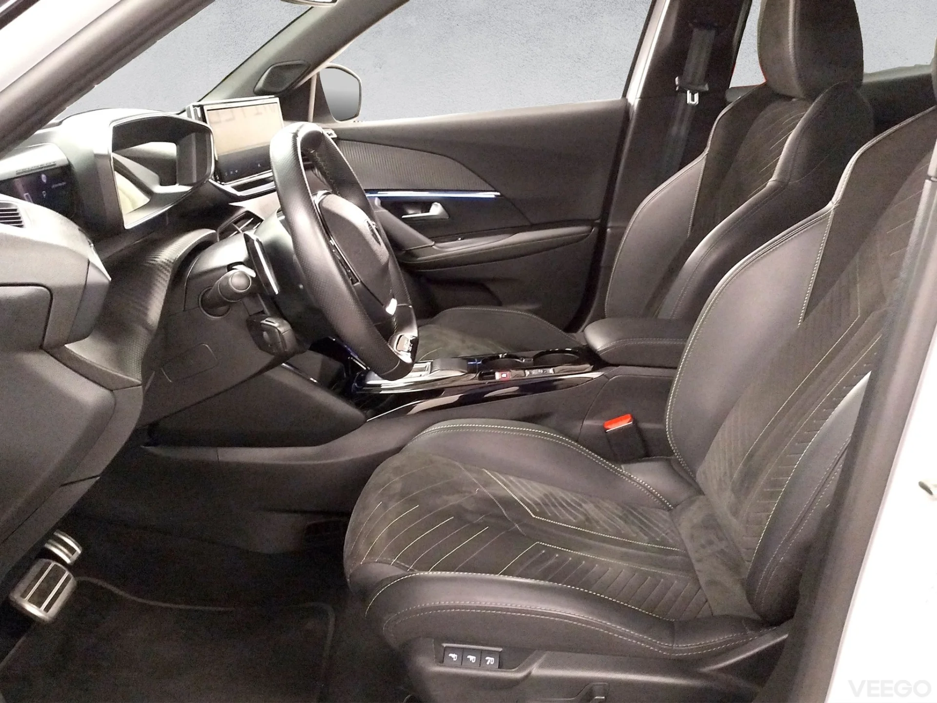 Peugeot 2008 GT Hybrid 145 e-DCS6 100kW