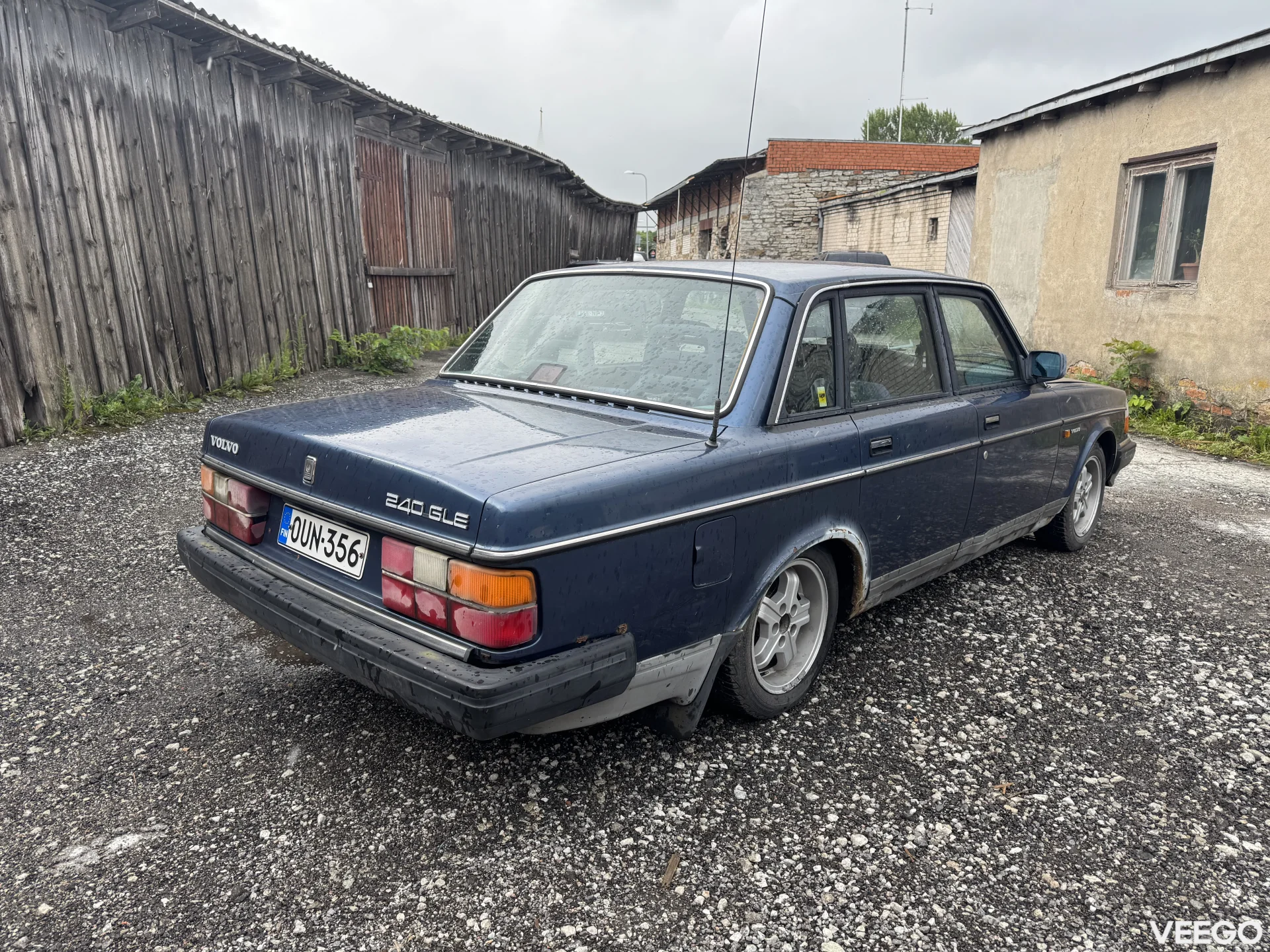 Volvo 240 2.3 96kW