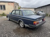 Volvo 240 2.3 96kW thumbnail