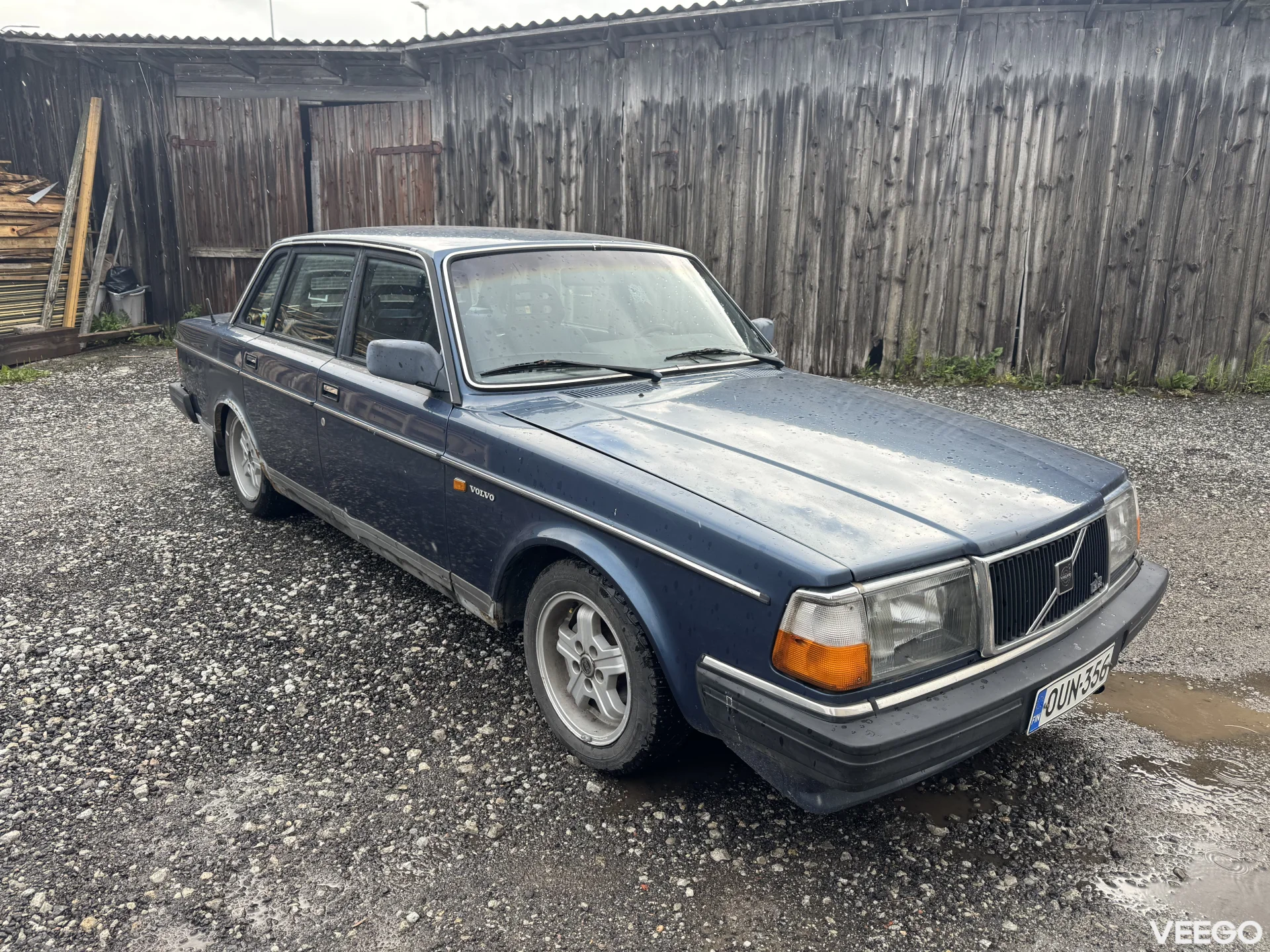 Volvo 240 2.3 96kW