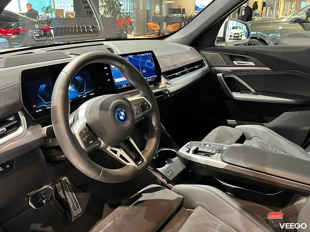 BMW iX1 xDrive30 M Sport D/A Pro Harman/Kardon Massage 360 Drag 225kW