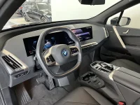 BMW iX xDrive40 M Sport Innovation 22" Drag Rattvärme H/K 0kW thumbnail