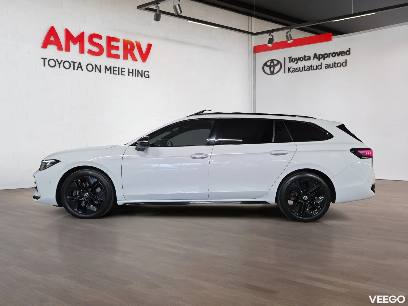 Volkswagen Passat Variant 4Motion R-Line Black Style 2 142kW