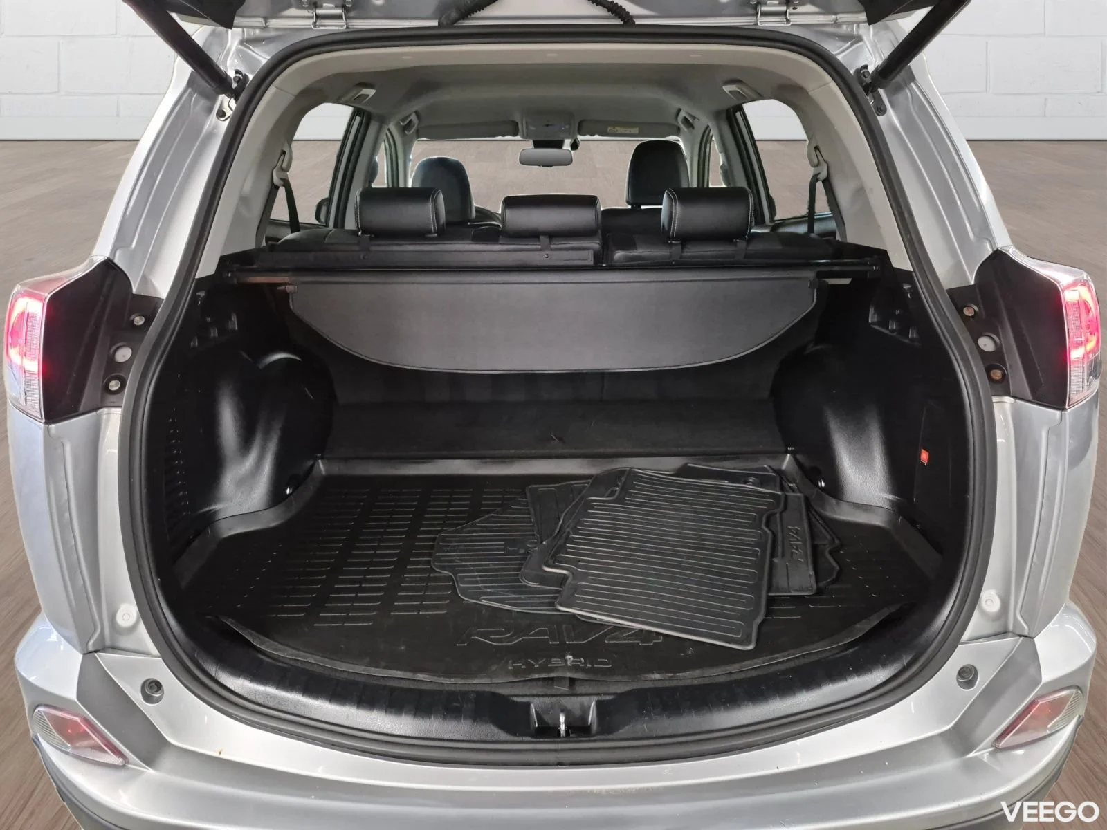 Toyota RAV4 Premium AWD 2.5 114kW