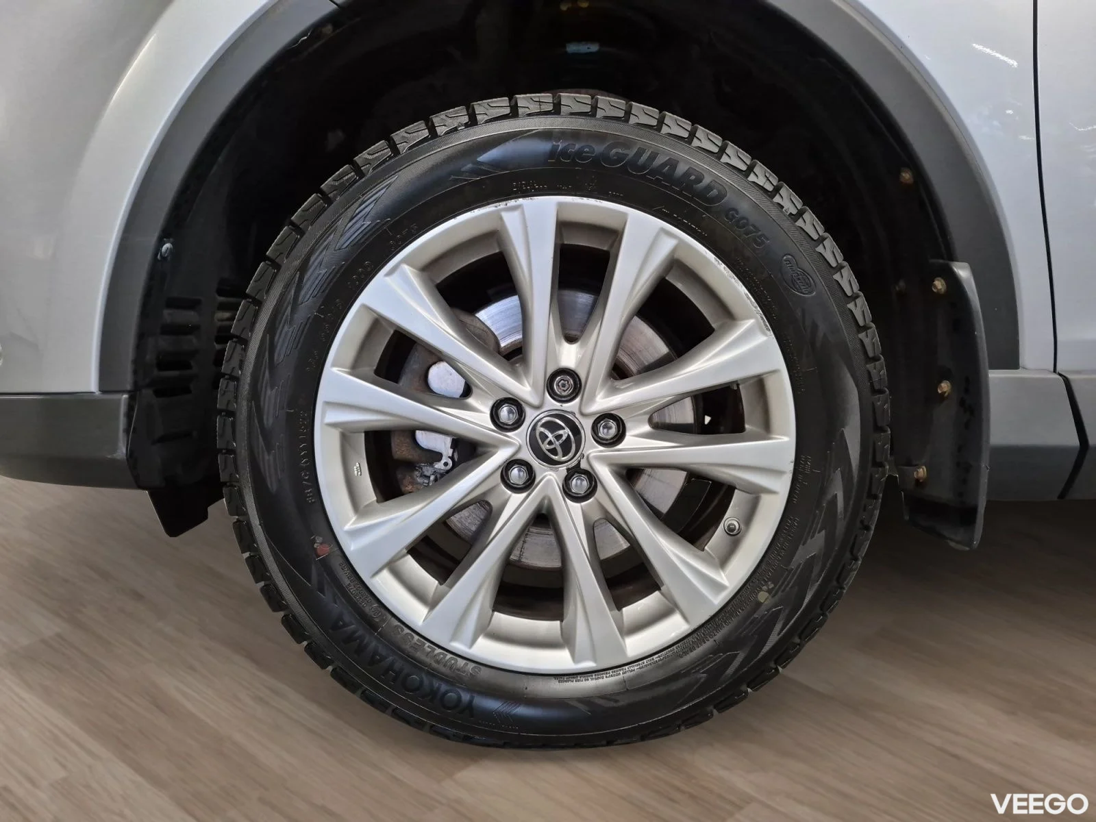 Toyota RAV4 Premium AWD 2.5 114kW