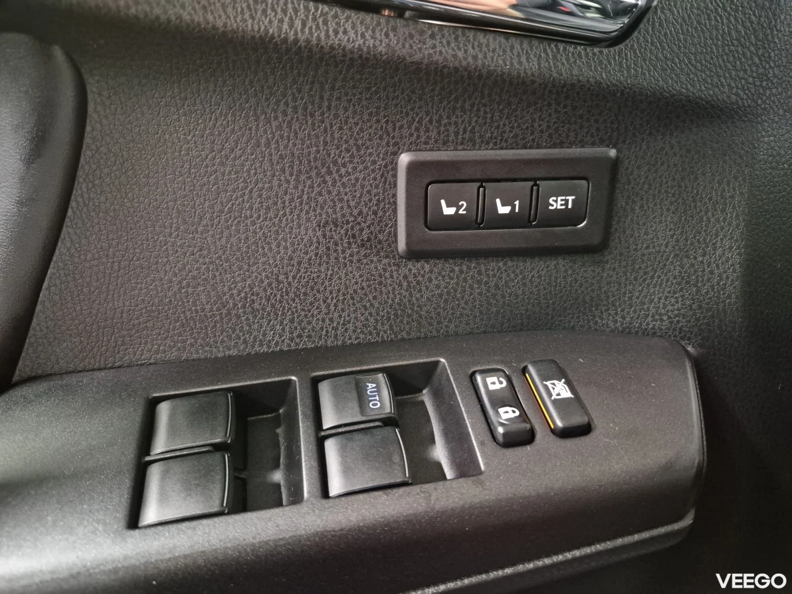 Toyota RAV4 Premium AWD 2.5 114kW