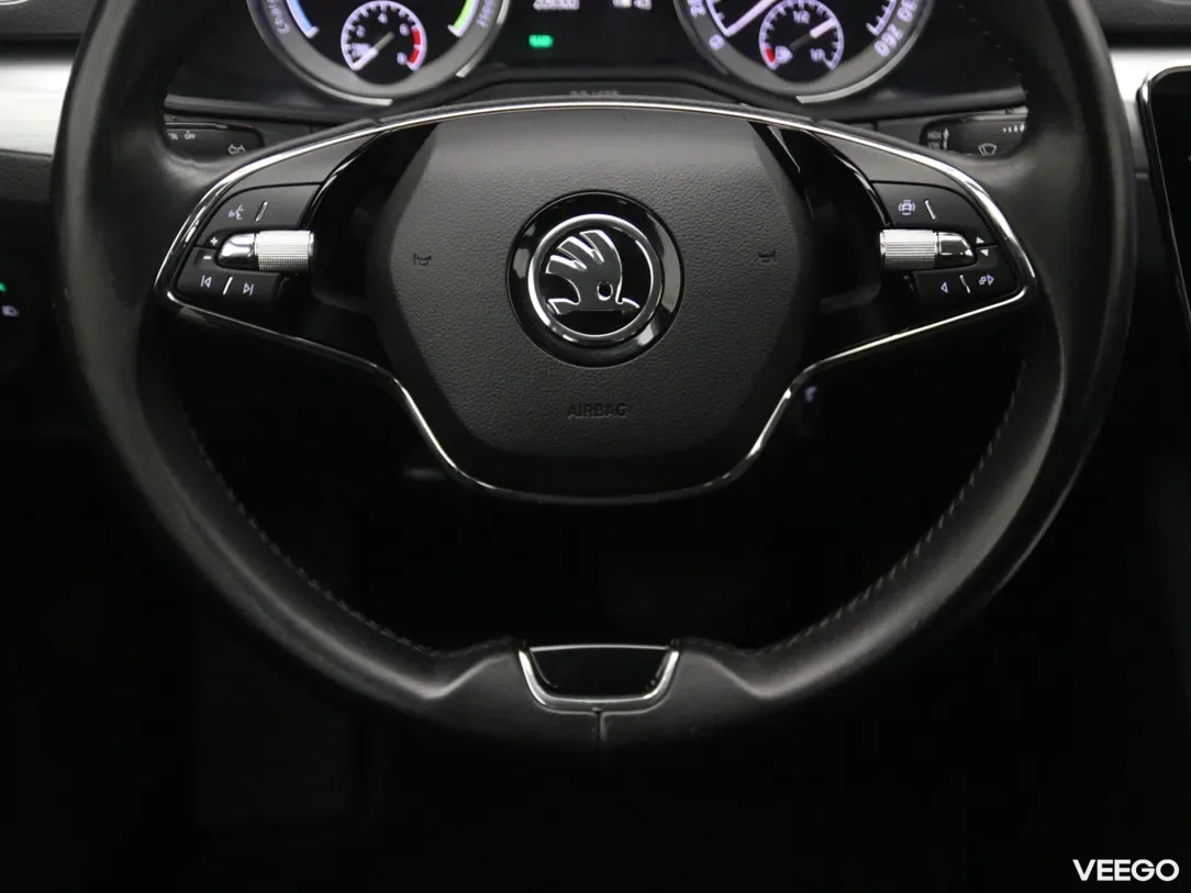 Skoda Superb 1.4 160kW