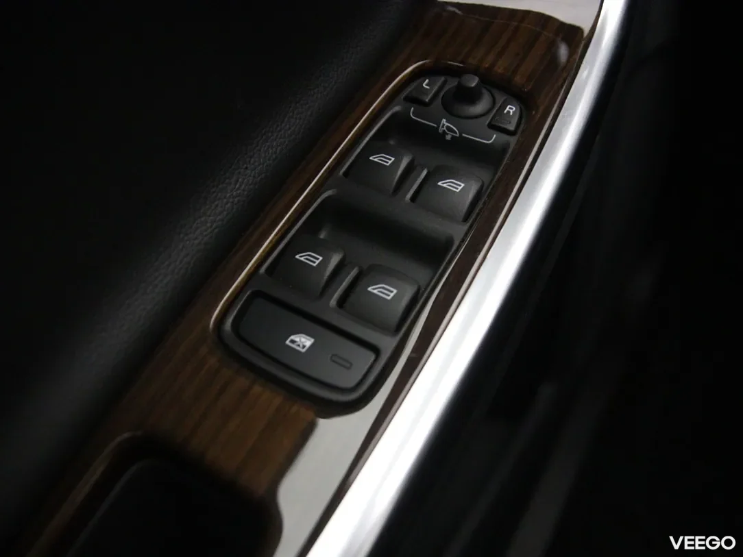 Volvo V60 2.4 208kW