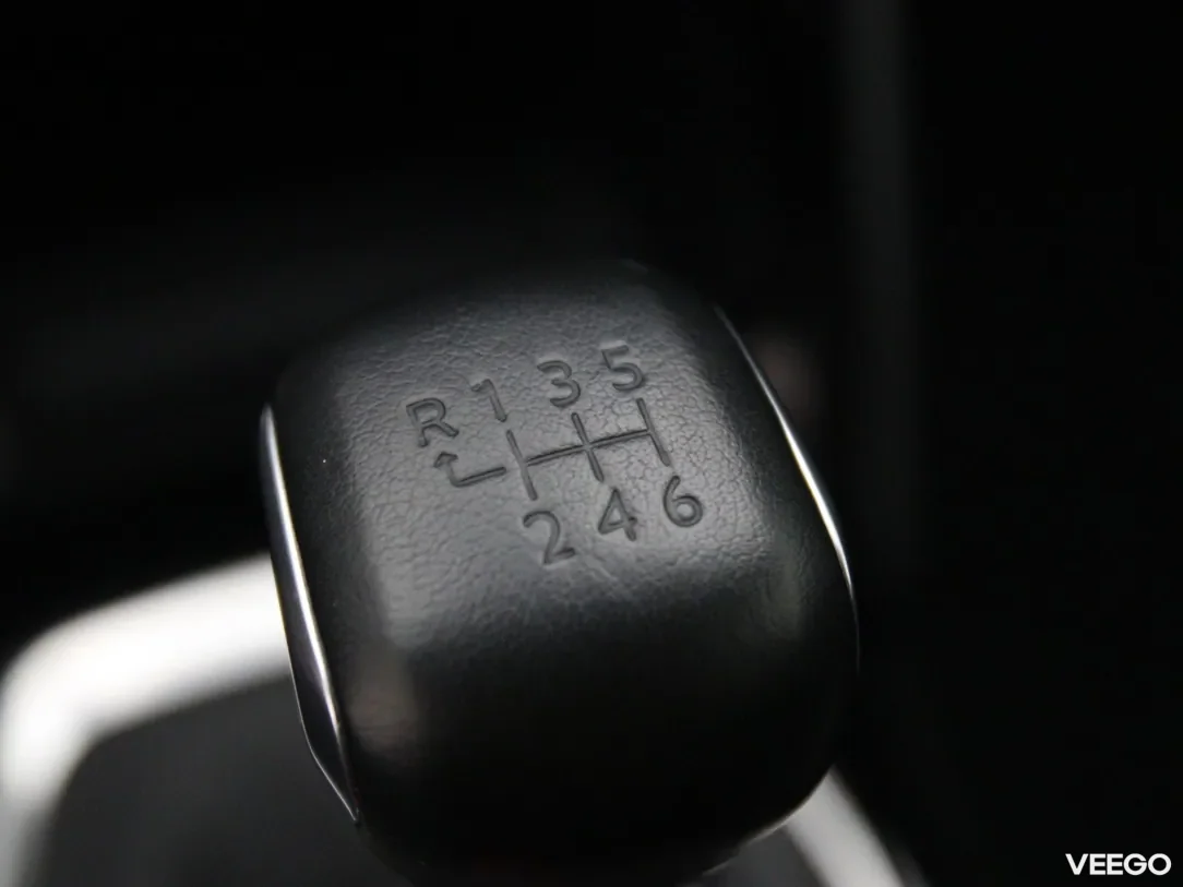 Peugeot 208 1.2 74kW