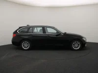 BMW 320 2 135kW thumbnail