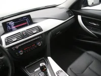 BMW 320 2 135kW thumbnail