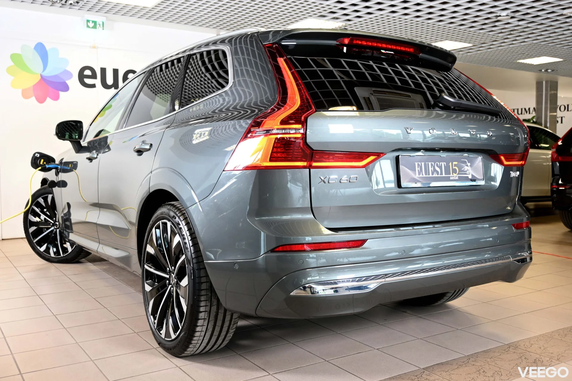 Volvo XC60 AWD B&W 4C LUXURY+ ULTRA BRIGHT INTELLI PRO MY26 2 335kW