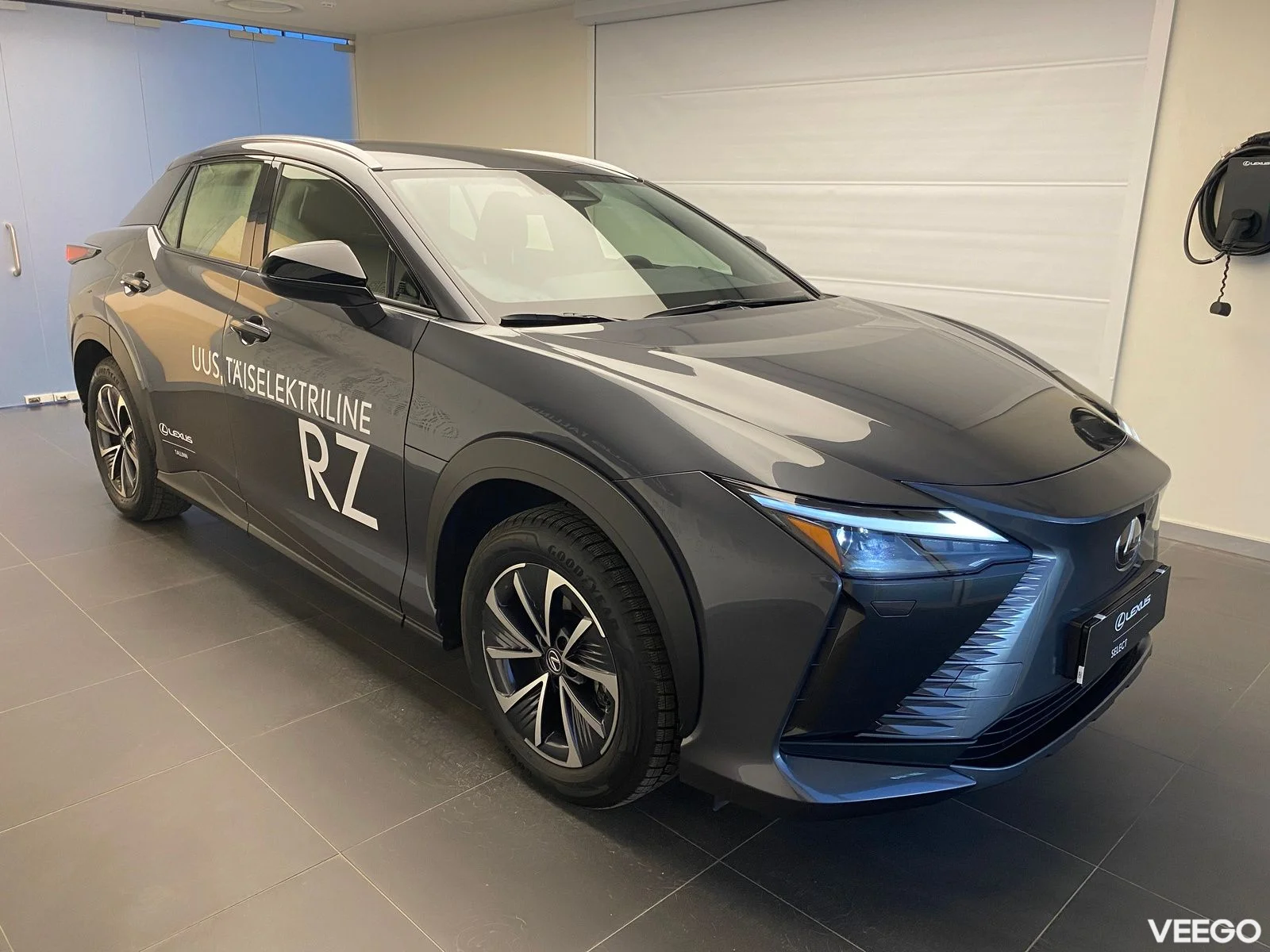 Lexus RZ 300e 73kW