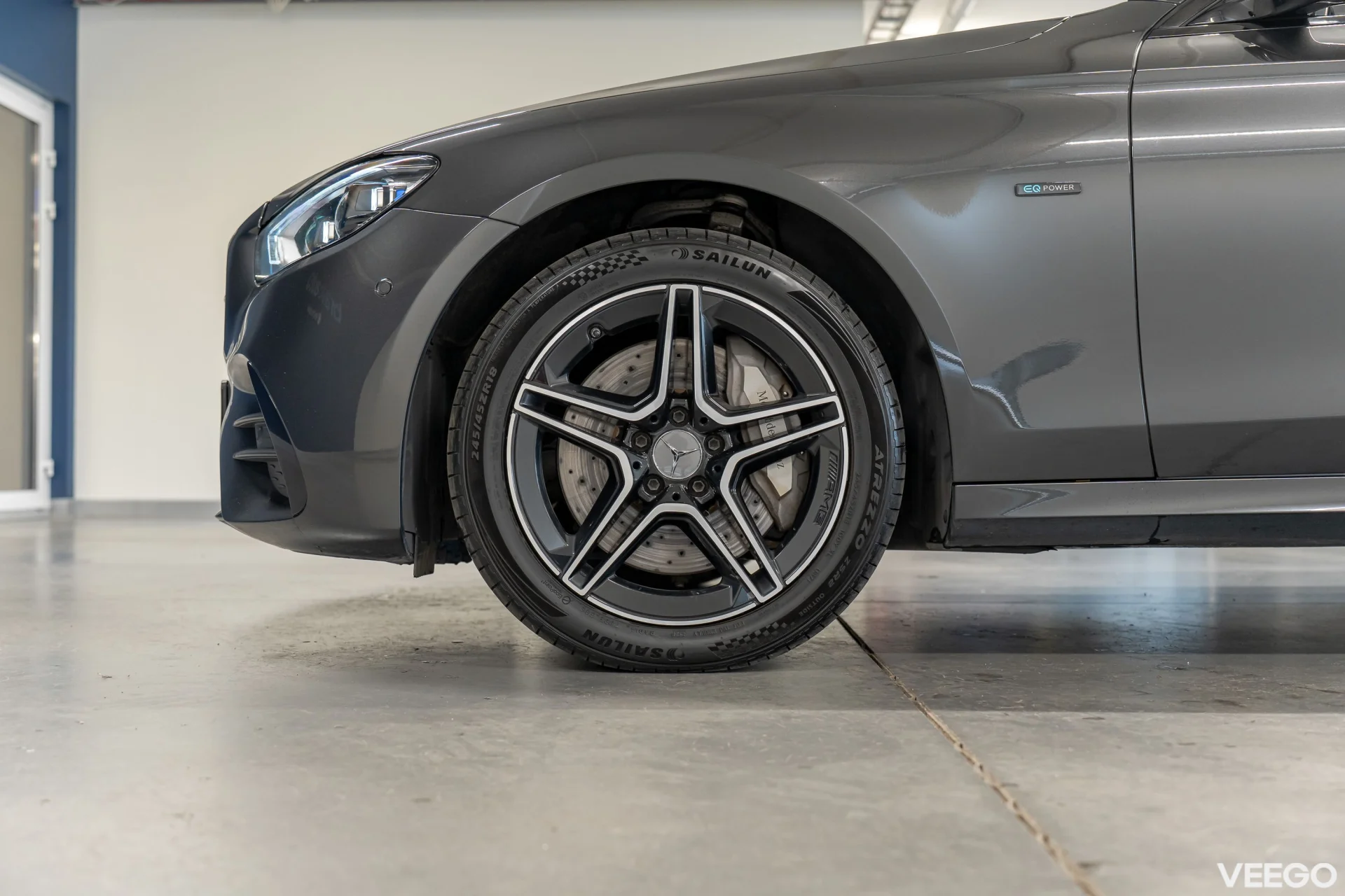 Mercedes-Benz E300 DE 4MATIC 143kW