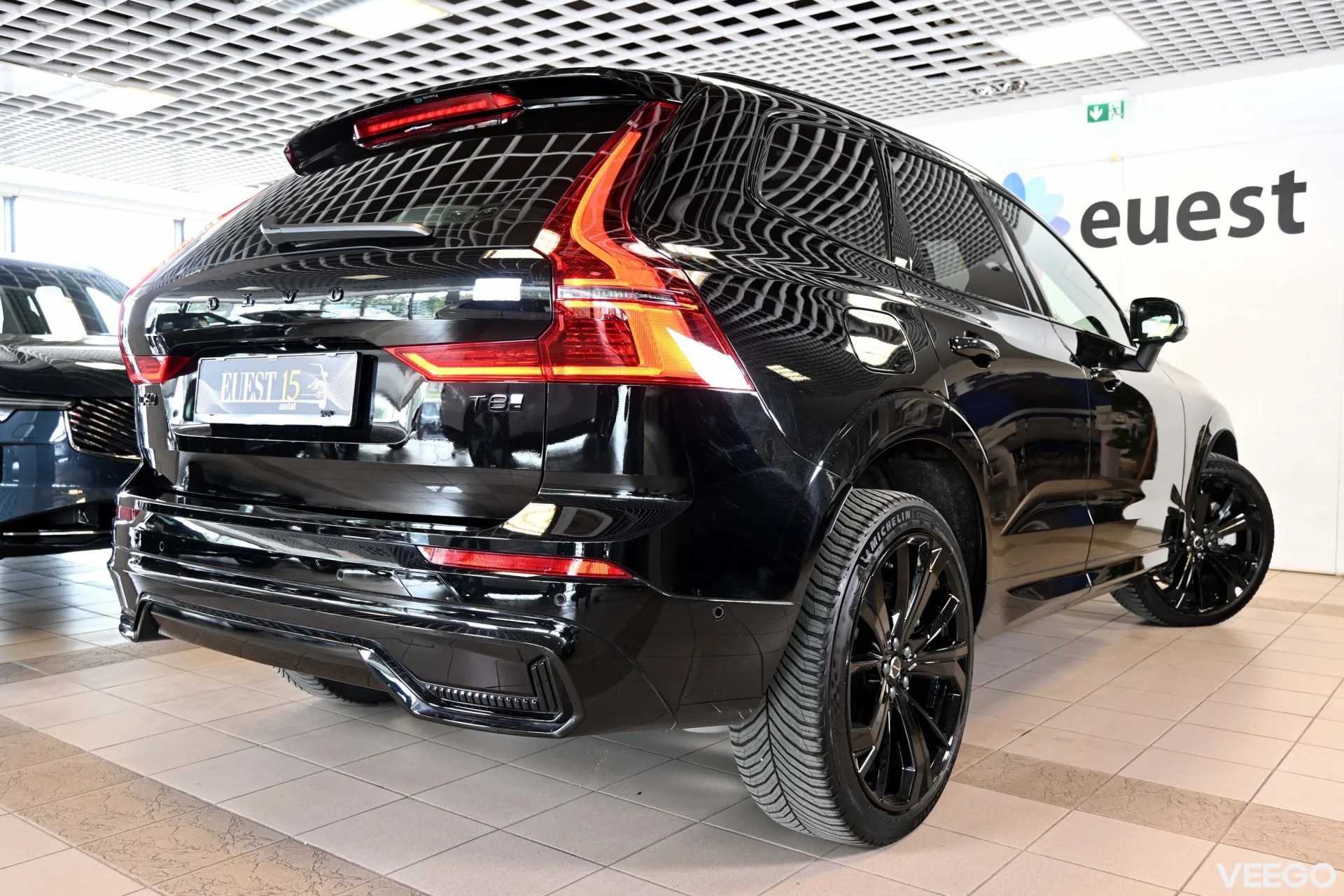 Volvo XC60 AWD B&W 4C LUXURY+ ULTRA BLACK FULL XENIUM INTELLI PRO MY26 2 335kW