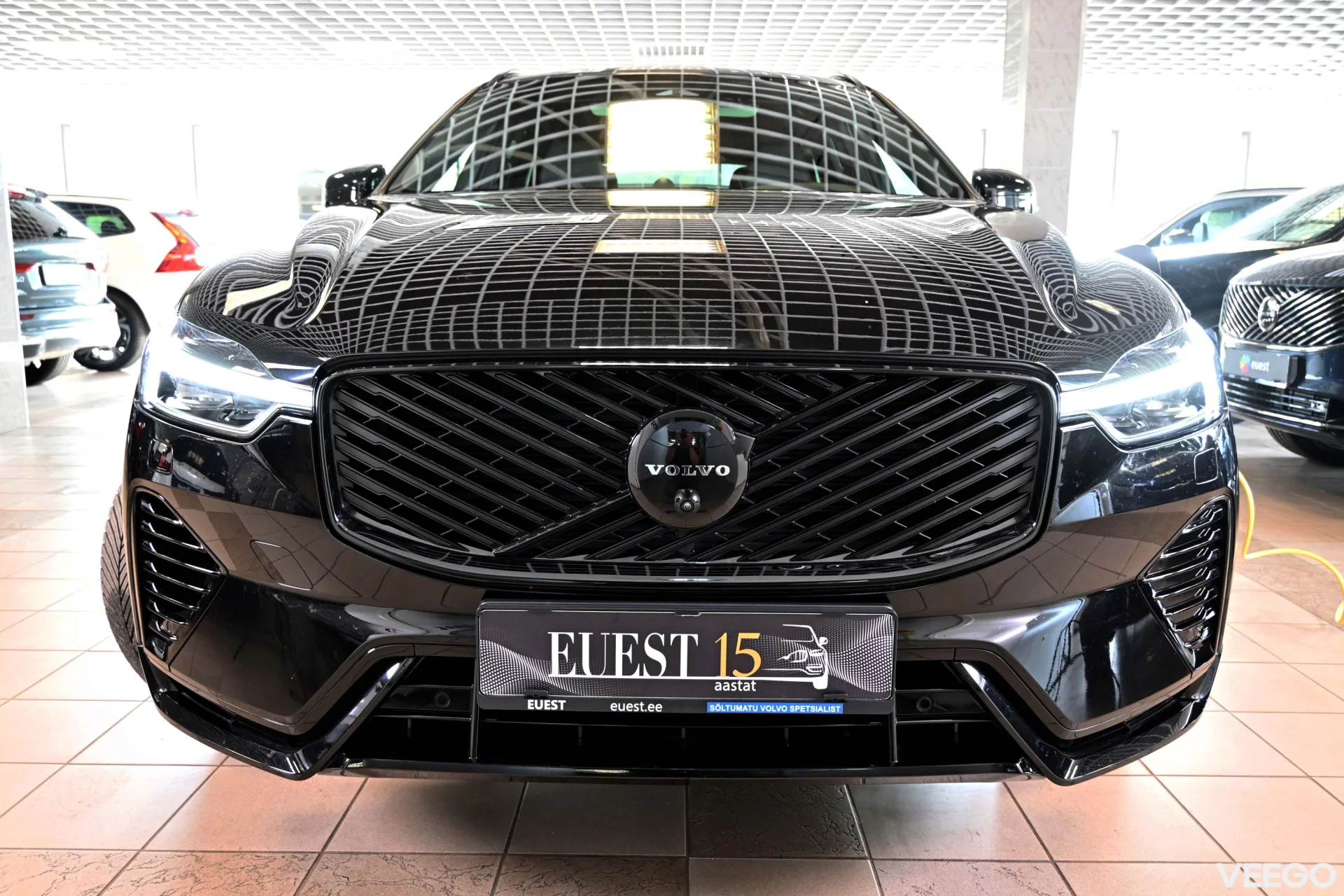 Volvo XC60 AWD B&W 4C LUXURY+ ULTRA BLACK FULL XENIUM INTELLI PRO MY26 2 335kW