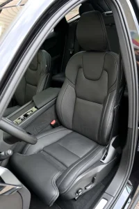 Volvo XC60 AWD B&W 4C LUXURY+ ULTRA BLACK FULL XENIUM INTELLI PRO MY26 2 335kW thumbnail