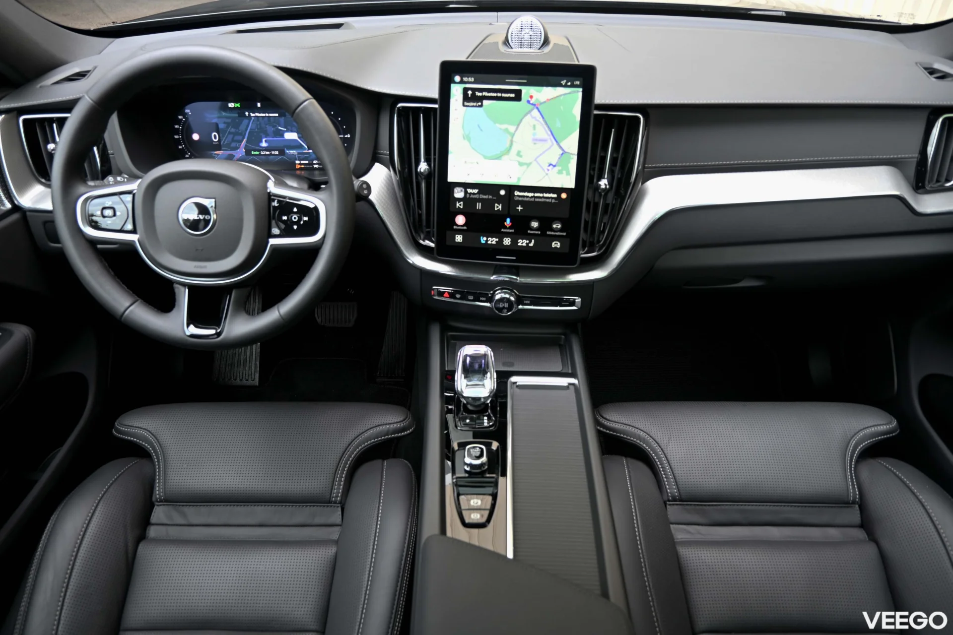 Volvo XC60 AWD B&W 4C LUXURY+ ULTRA BLACK FULL XENIUM INTELLI PRO MY26 2 335kW