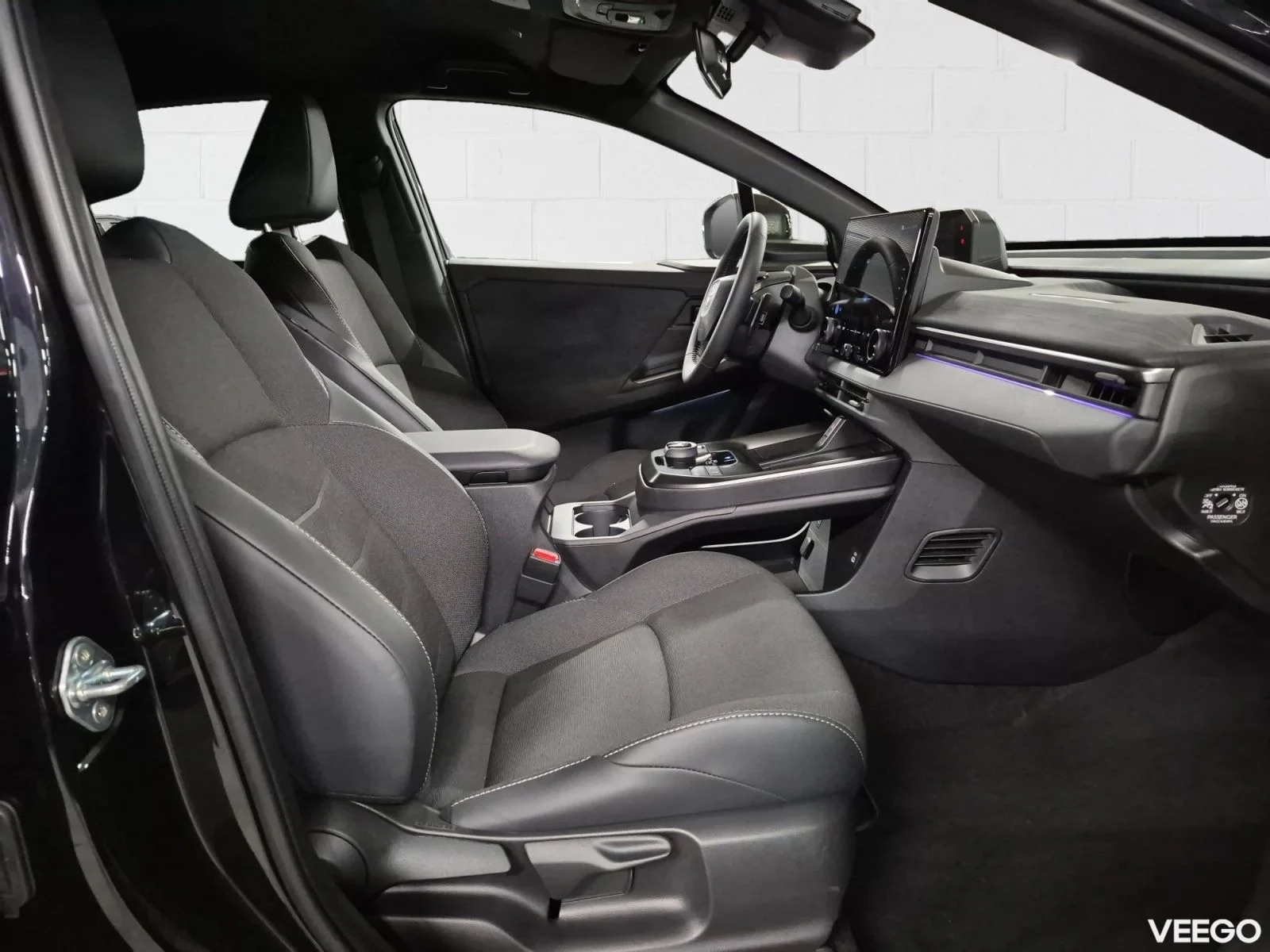 Toyota C-HR + Active AWD 135kW