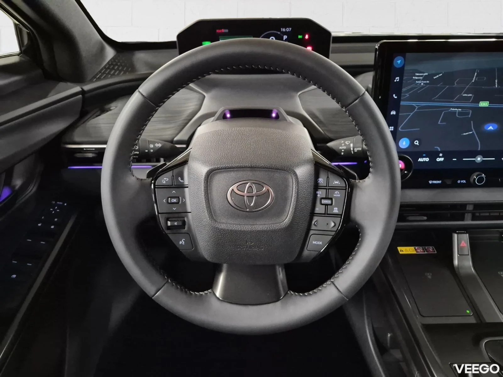 Toyota C-HR + Active AWD 135kW