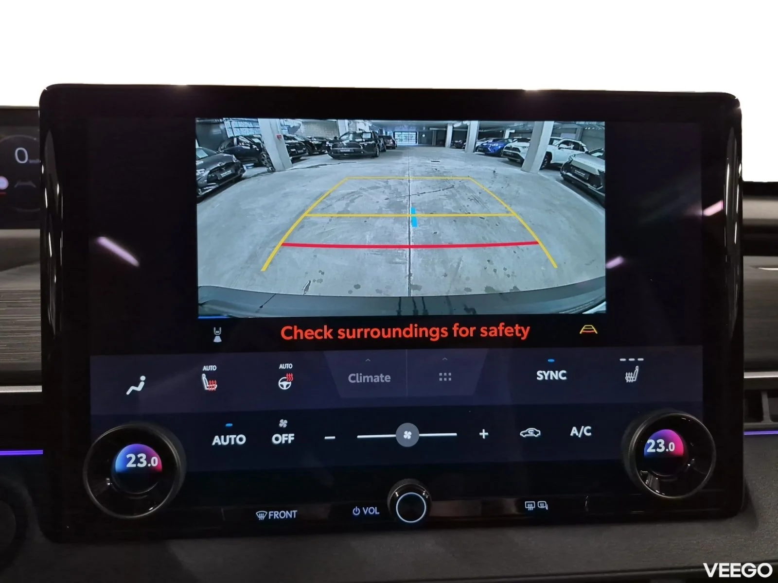 Toyota C-HR + Active AWD 135kW