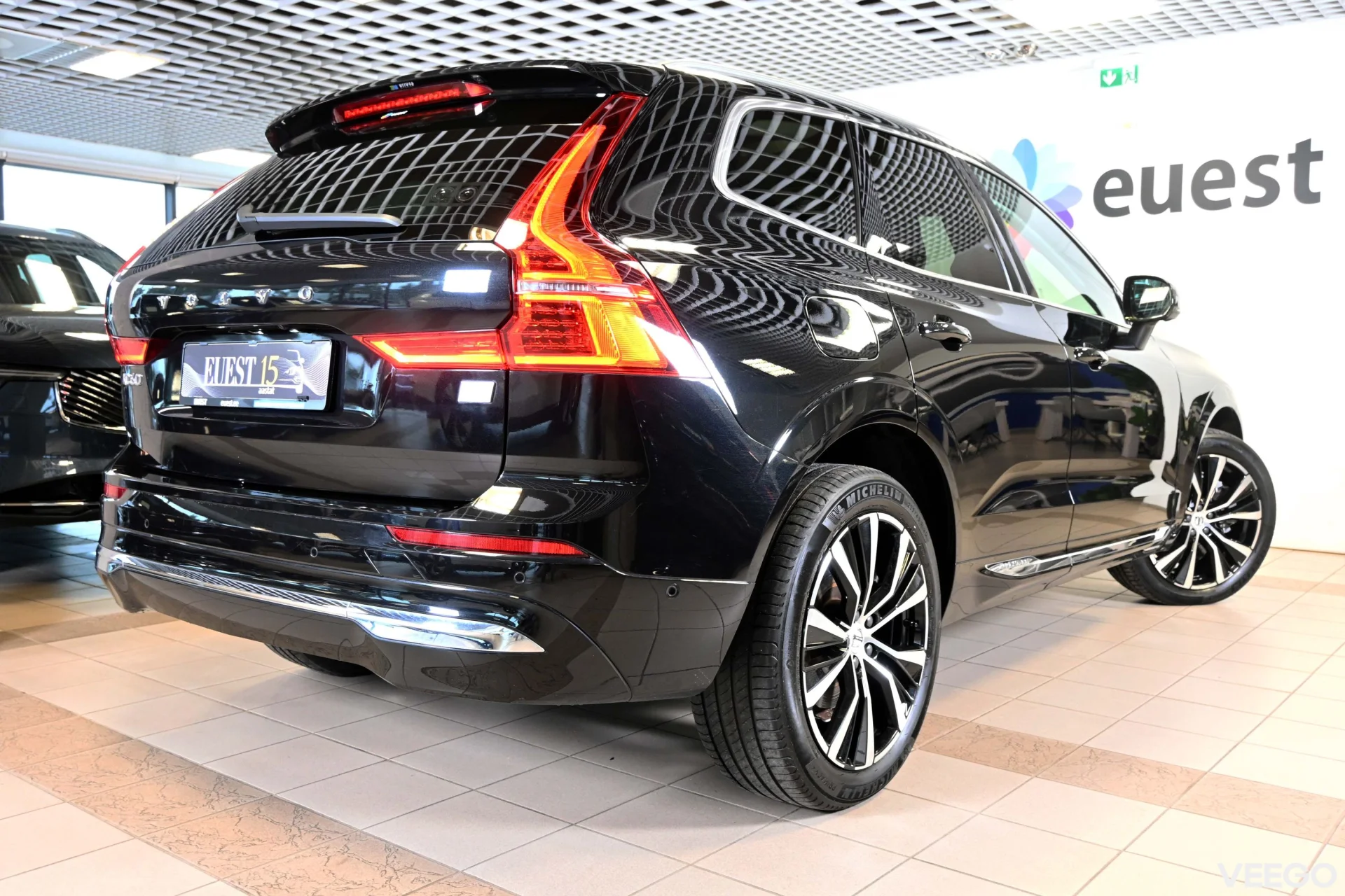Volvo XC60 AWD B&W ULTIMATE BRIGHT XENIUM INTELLI SAFE 2 335kW