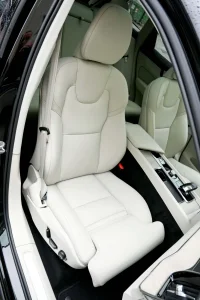 Volvo XC60 AWD B&W ULTIMATE BRIGHT XENIUM INTELLI SAFE 2 335kW thumbnail