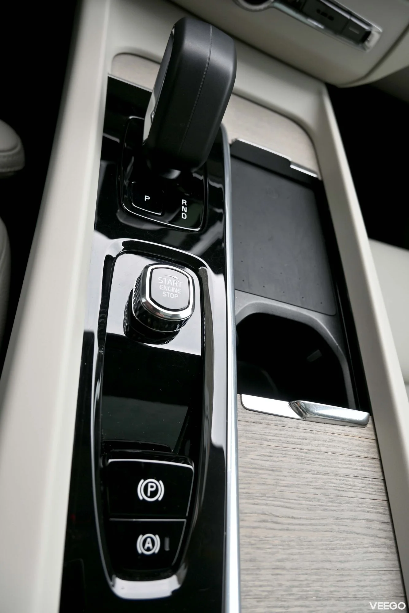 Volvo XC60 AWD B&W ULTIMATE BRIGHT XENIUM INTELLI SAFE 2 335kW