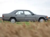 Mercedes-Benz 300 D W124 TD 108kW thumbnail
