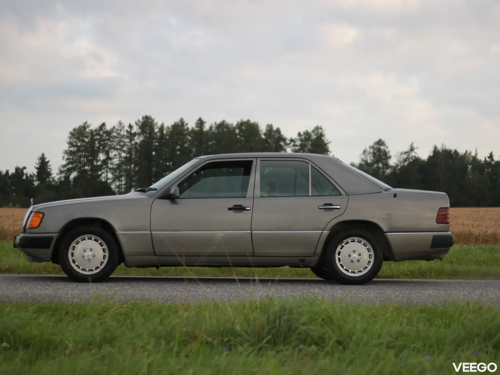 Mercedes-Benz 300 D W124 TD 108kW