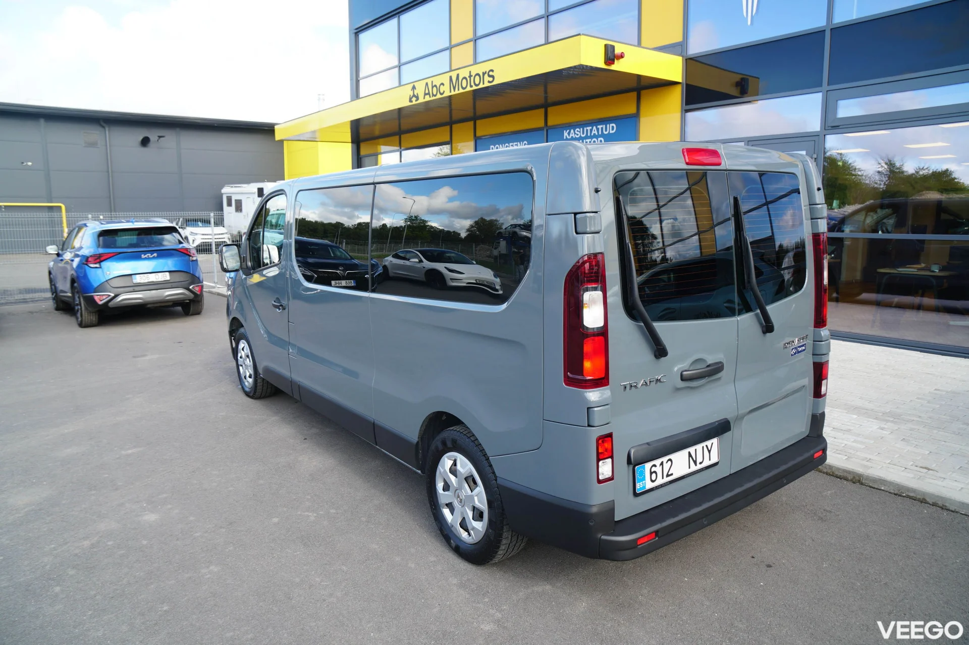 Renault TRAFIC Passenger Grandpack Clim L2H1 2 110kW