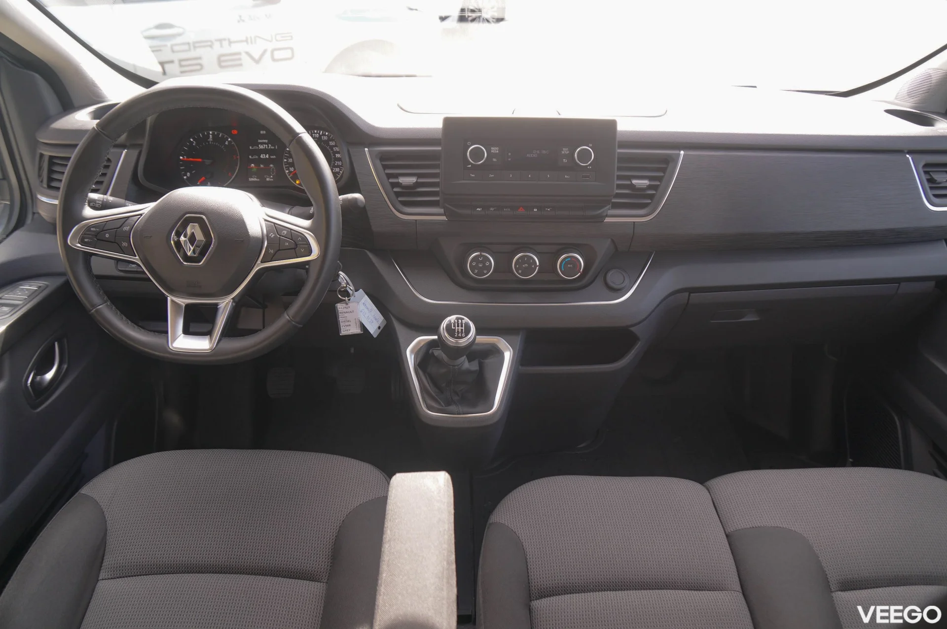 Renault TRAFIC Passenger Grandpack Clim L2H1 2 110kW