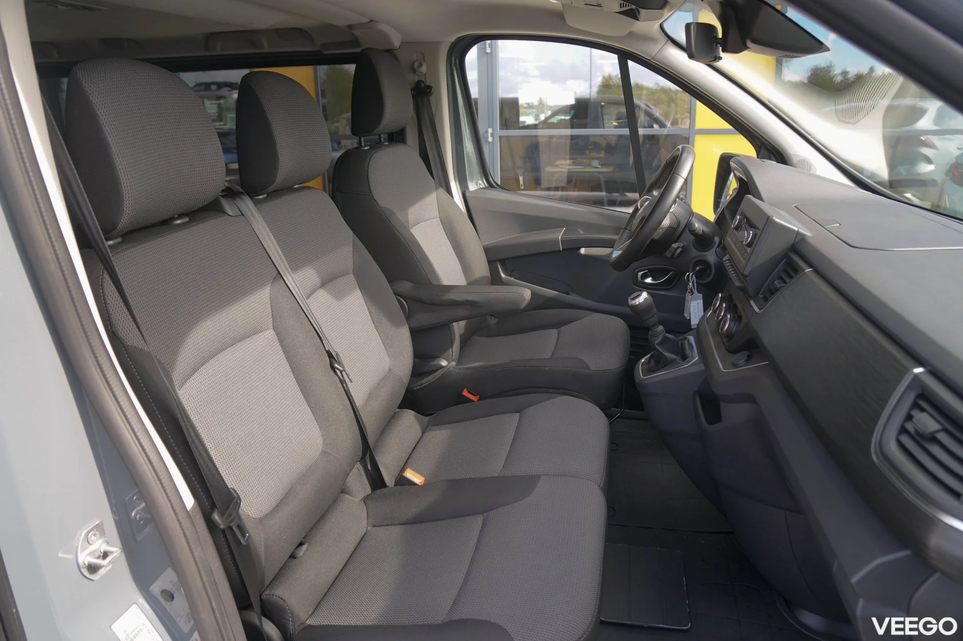 Renault TRAFIC Passenger Grandpack Clim L2H1 2 110kW
