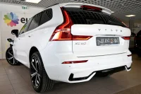 Volvo XC60 AWD H&K LUXURY ULTIMATE DARK INTELLI PRO 2 293kW thumbnail