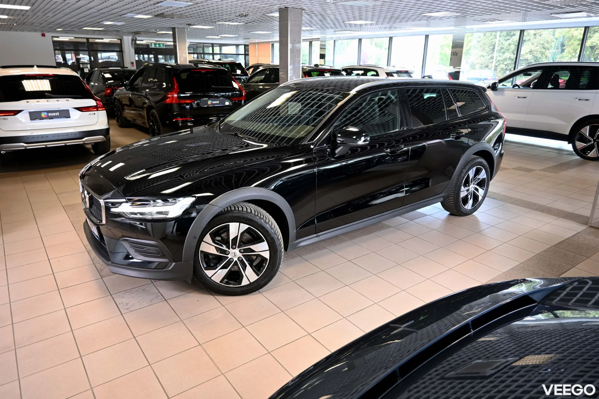 Volvo V60 Cross Country AWD BRIGHT PLUS INTELLI SAFE FACELIFT 2023 2 145kW