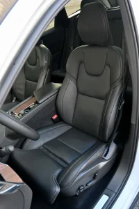 Volvo XC60 AWD H&K LUXURY ULTIMATE DARK INTELLI PRO 2 293kW thumbnail