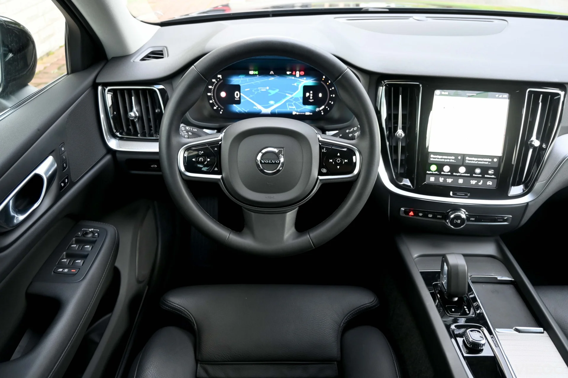 Volvo V60 Cross Country AWD BRIGHT PLUS INTELLI SAFE FACELIFT 2023 2 145kW
