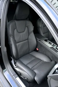 Volvo V60 Cross Country AWD BRIGHT PLUS INTELLI SAFE FACELIFT 2023 2 145kW thumbnail