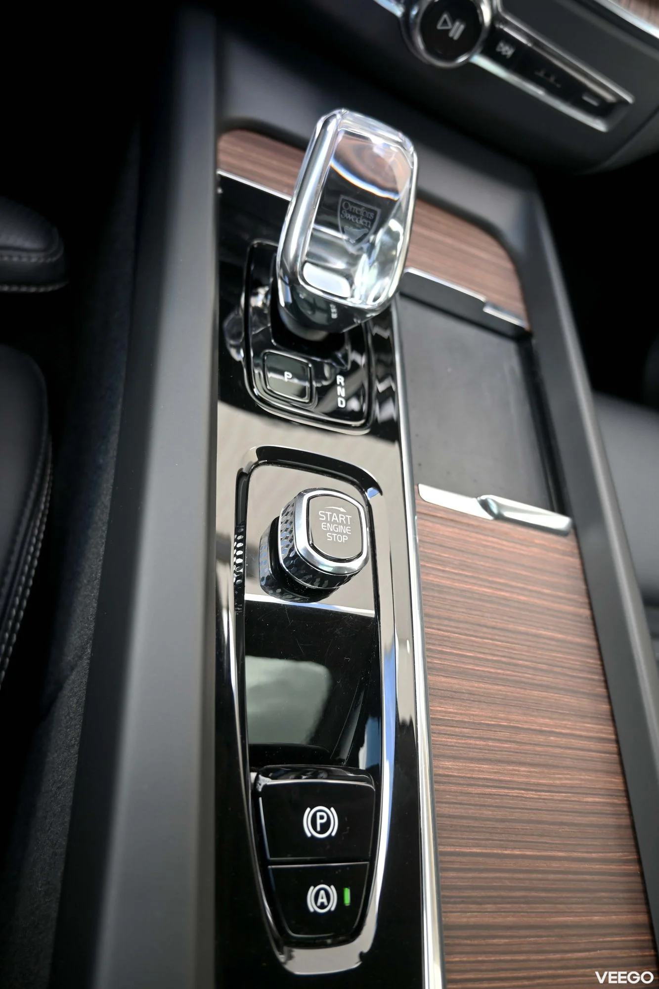Volvo XC60 AWD H&K LUXURY ULTIMATE DARK INTELLI PRO 2 293kW